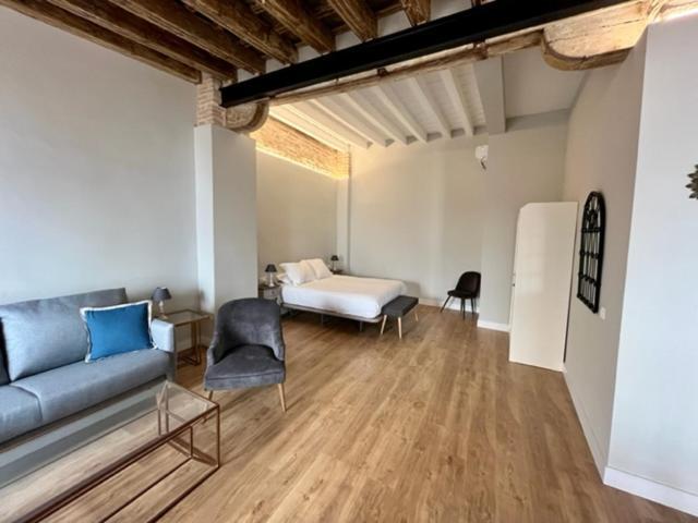 Ti1 Estiloso Loft 120M De La Catedral Tomas De Ibarra Street Sevilla Buitenkant foto
